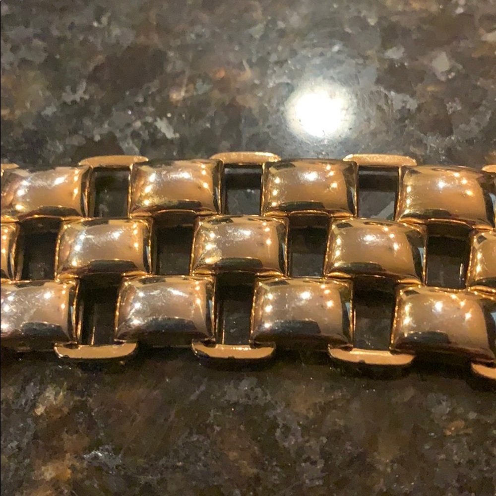 Vintage Monet Panther Link Gold Toned Bracelet - Picture 3 of 9